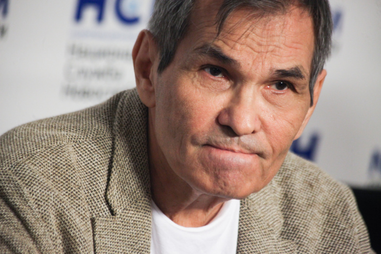 Бари Алибасов