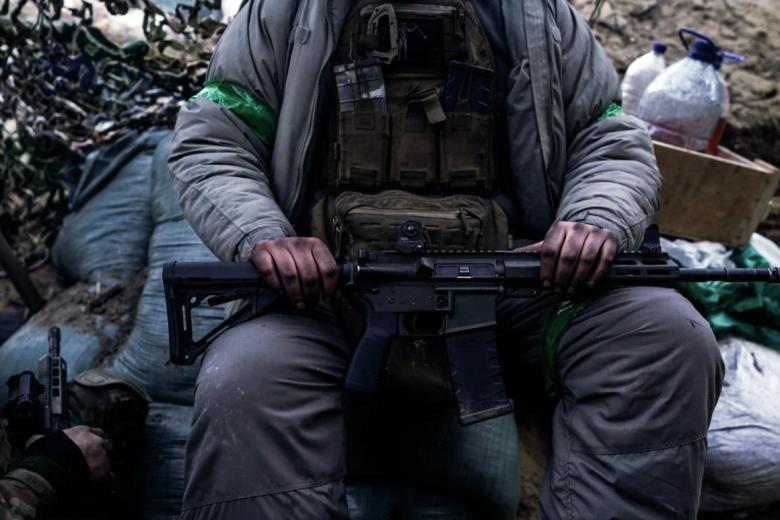 Солдат ВСУ в зоне боевых действий