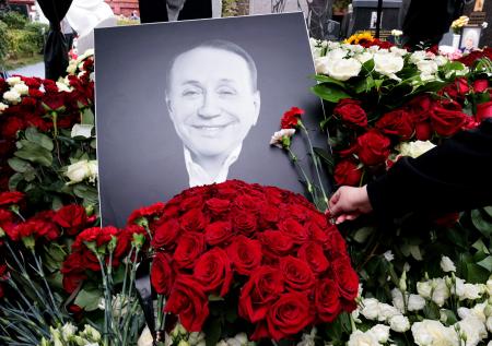 Похороны Маслякова прошли на Новодевичьем кладбище: скорбные фото