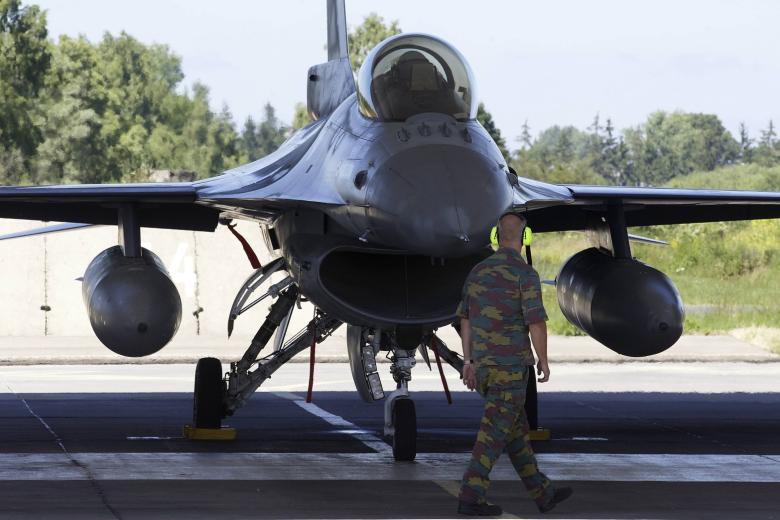 Истребитель F-16