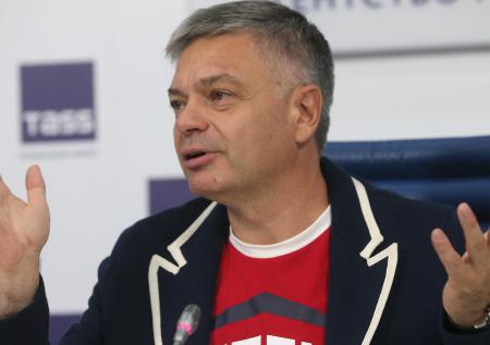 Президент ФГР считает, что гандболистки должны играть в юбках