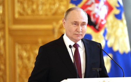 Путин описал интерес СНГ к русскому языку словами Есенина