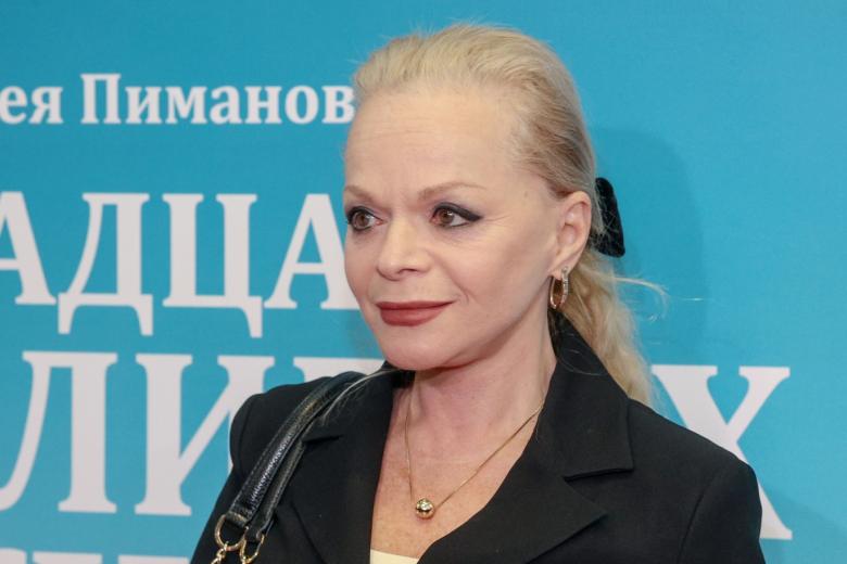 Лариса Долина