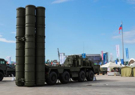 Москва и Анкара подписали контракт на поставку второго полка ЗРС С-400