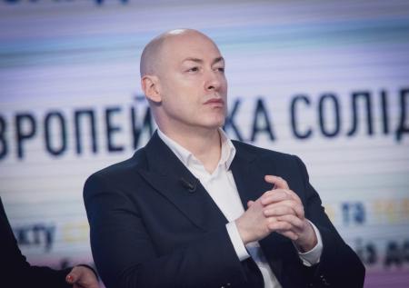 «Как человек он умер давно»: Гордон оскорбил память Меньшова