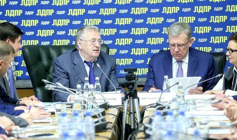 Лидер ЛДПР Владимир Жириновский и  кандидат на пост председателя Счётной палаты Алексей Кудрин