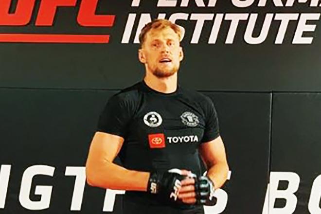 Александр Волков