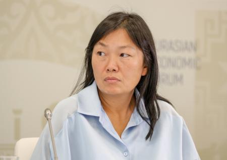 Самая богатая женщина России высказалась о раннем начале семейной жизни