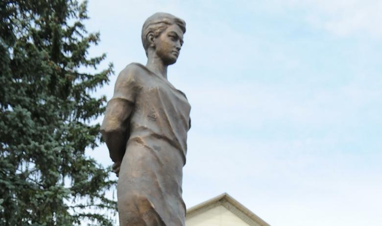 Памятник Зое Космодемьянской