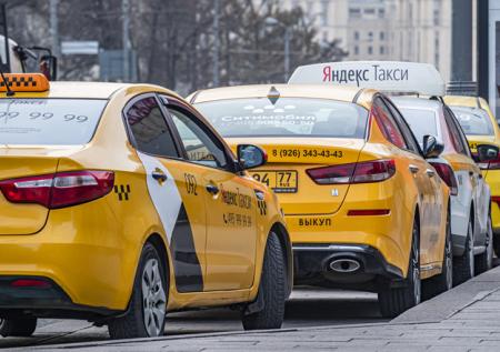 Такси обяжут составлять рейтинги водителей