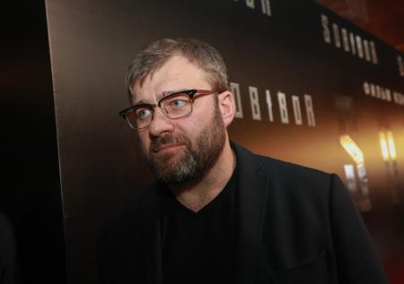«Считают, что им все должны»: Пореченков осудил современную молодёжь