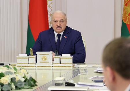 Лукашенко предложил отправить в Германию две тысячи беженцев