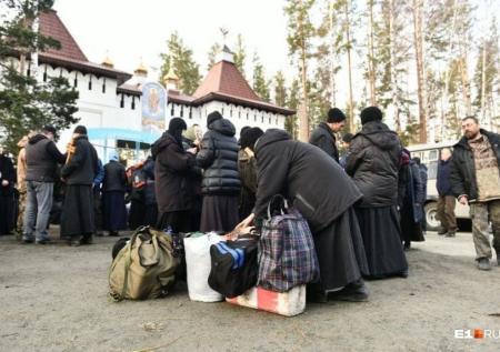 Царебожие и отвага: как ОМОН выселял Среднеуральский монастырь