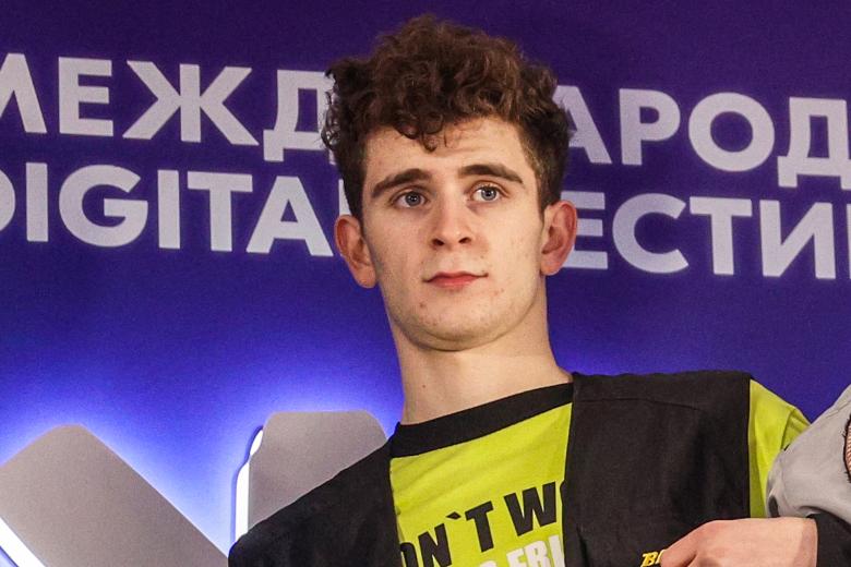  Артур Бабич 