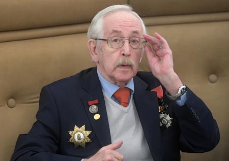 Супруга Ливанова высказалась после слухов о переводе мужа в реанимацию