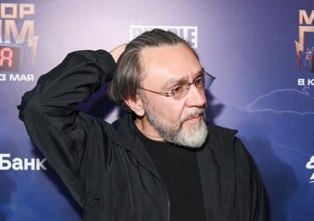 Музыкальный критик назвал мусором дуэт Шнурова и Инстасамки