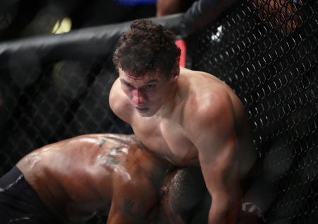Копылов потерпел первое в карьере поражение на UFC в Москве