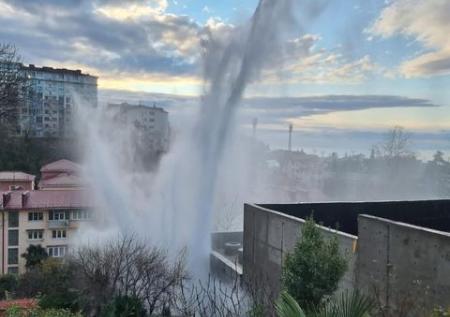 Около тысячи жителей Сочи остались без водоснабжения из-за оползня