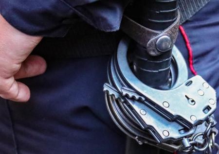 Полиция задержала участника пикета в защиту журналиста в Махачкале