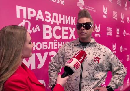 «Моложе, чем кое-кто»: Митя Фомин ответил на критику своей внешности