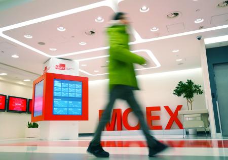 Российский фондовый рынок поднялся до максимума за шесть месяцев