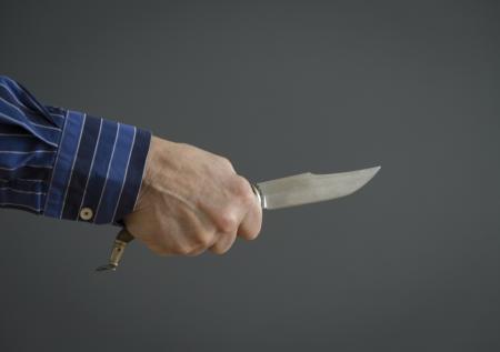 Подросток зарезал директора школы из-за нежелания учиться