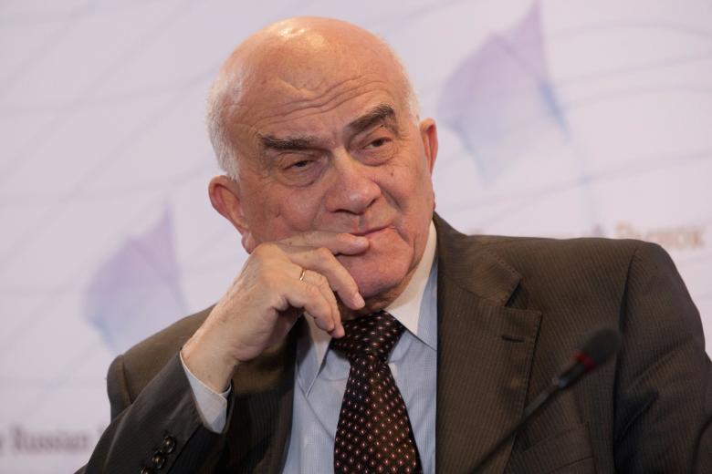 Евгений Ясин