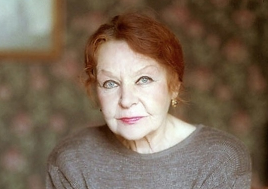 Нина Ургант