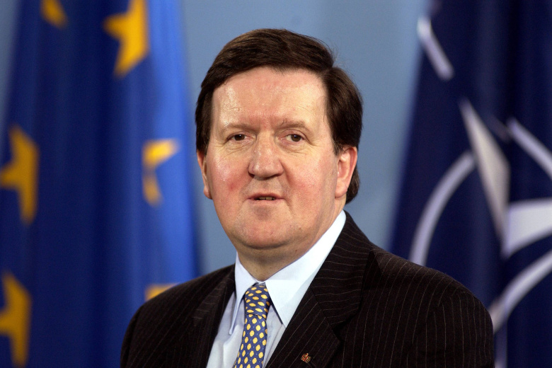 Джордж Робертсон, 2002 год