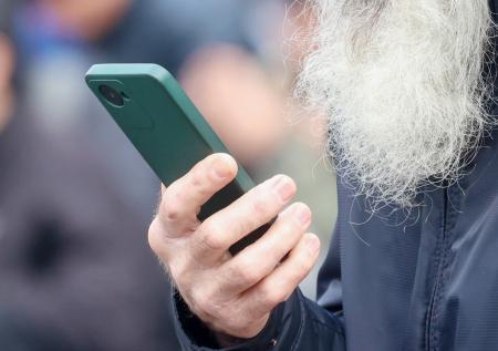 Курьер спас жителя блокадного Ленинграда от мошенников