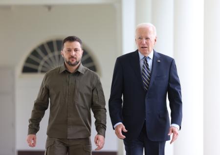 «Боится и нервничает»: в США рассказали о страхах Зеленского из-за Израиля