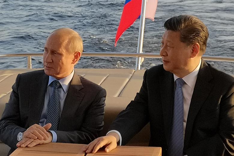 Лидеры КНР и РФ Владимир Путин и Си Цзиньпин