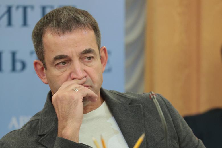 Дмитрий Певцов