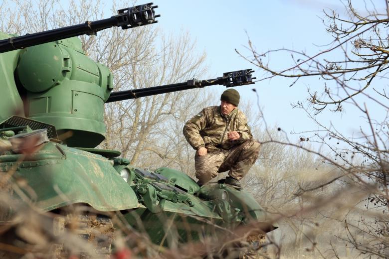 Солдат ВСУ в зоне боевых действий