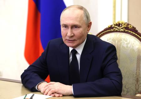 Путин призвал не доводить охлаждение экономики РФ до уровня «криокамеры»
