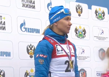Глазырина выиграла спринт на чемпионате России по биатлону в Тюмени