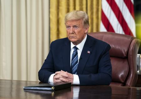 Трамп хочет подписать сотни указов в первый день