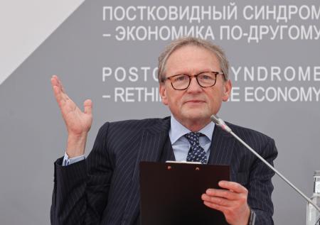 Титов предложил списать бизнесу пятую часть долгов