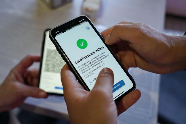 Проверка сертификата Green Pass