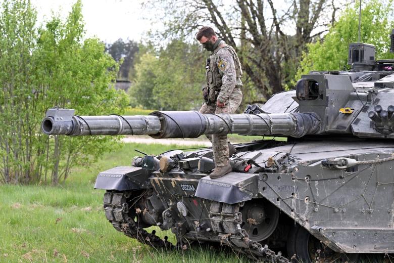 Танк Challenger 2