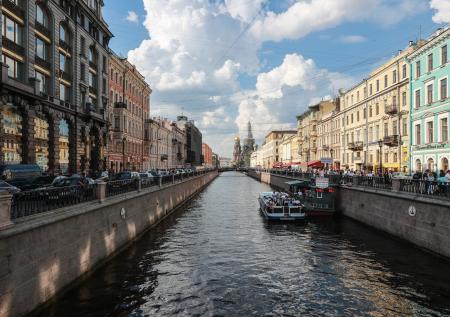 Роспотребнадзор: Петербург пока не готов к снятию самоизоляции