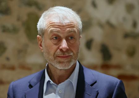 «Хочешь, пришлю людей»: экс-игрок «Челси» о помощи Абрамовича в поиске отца