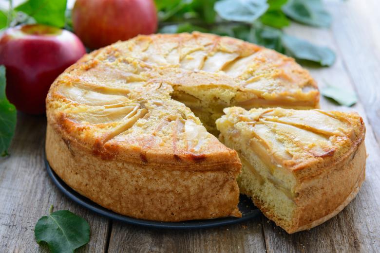 Классическая пышная шарлотка: рецепт