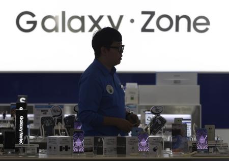 Samsung Galaxy Note 10 не получит камеру в стилусе