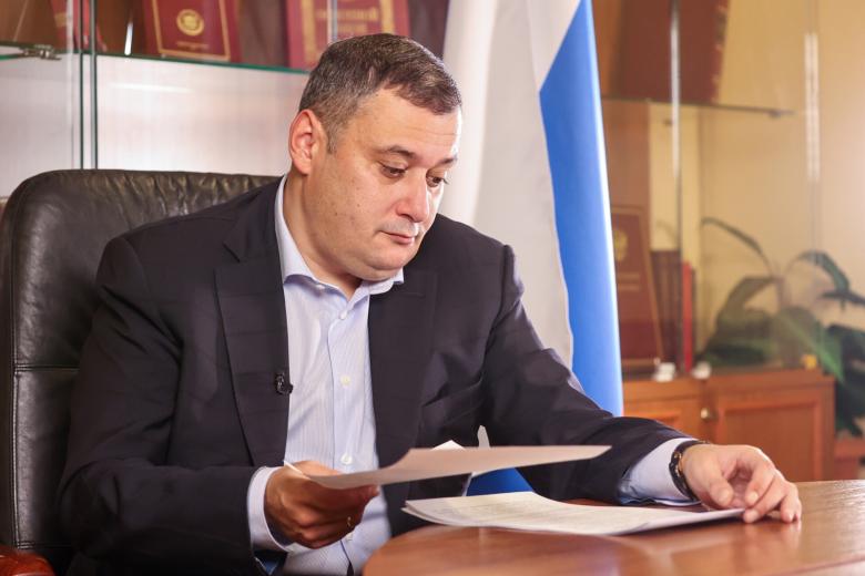Александр Хинштейн