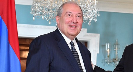 Президент Армении распустил парламент