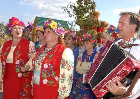 Названы размеры зарплат украинских мигрантов в Польше