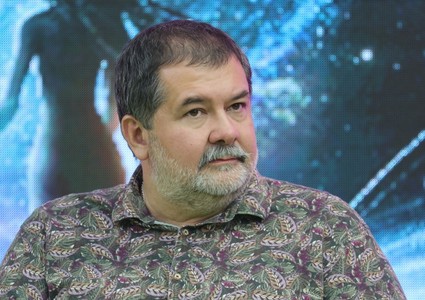 Лукьяненко ответил Быкову на его сравнение России с гитлеровской Германией