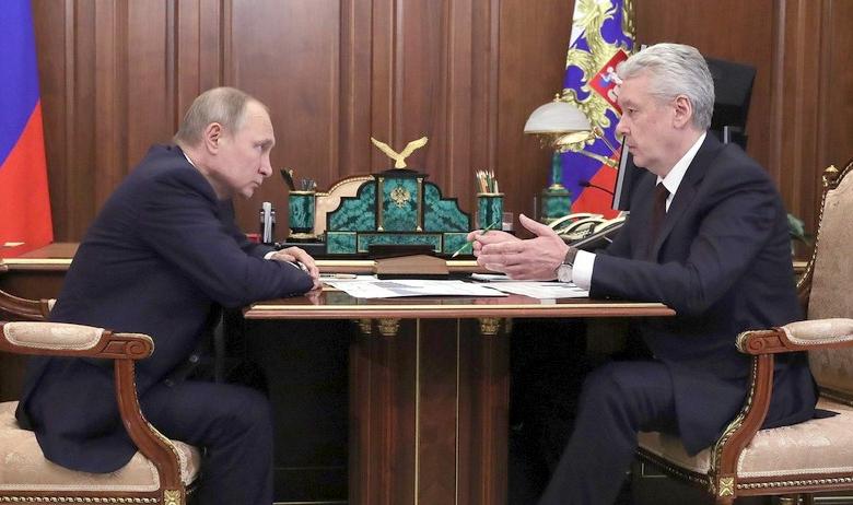 Президент РФ Владимир Путин с мэром Сергеем Собяниным