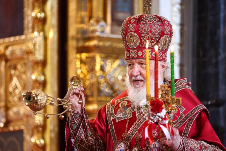 Патриарх Московский и всея Руси Кирилл во время пасхальной службы в храме Христа Спасителя